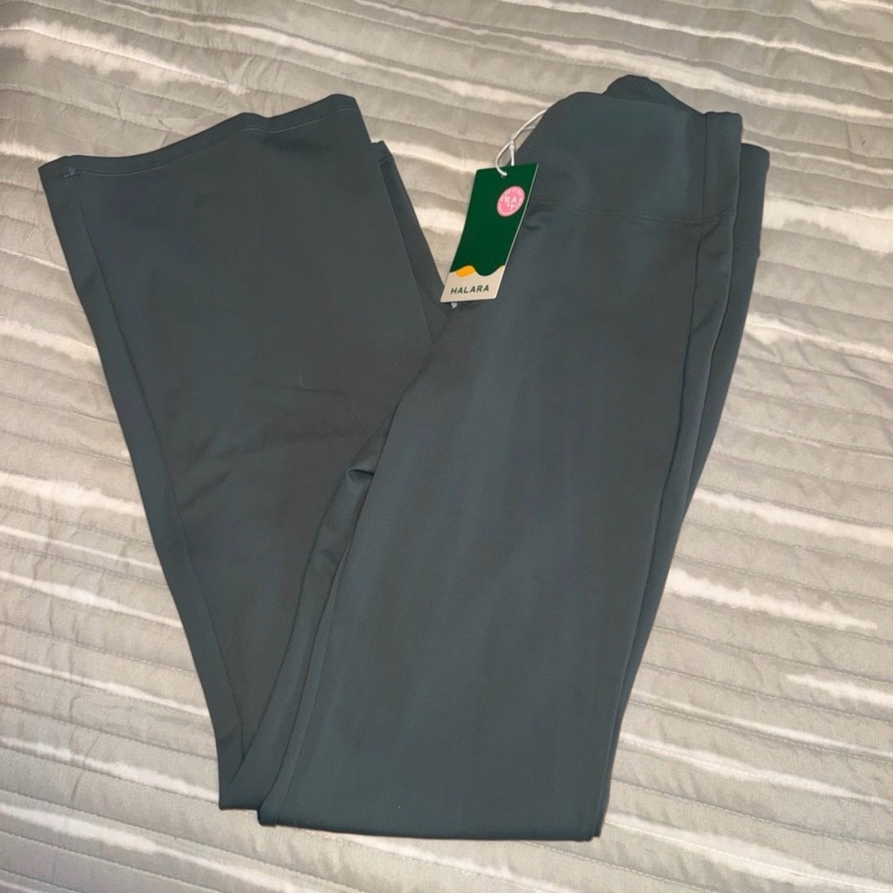HALARA Women's Green Trousers